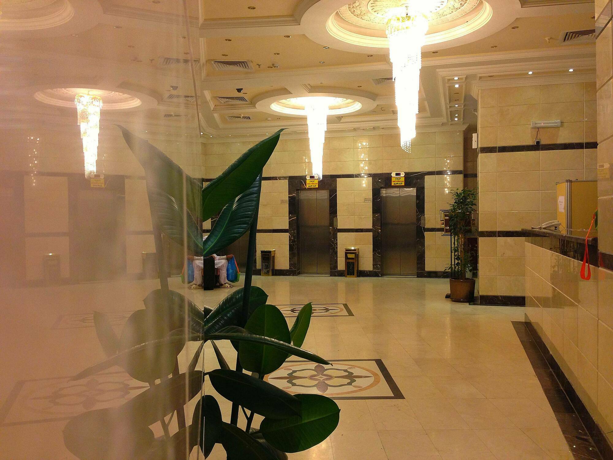Qasr Al Azizia Hotel Mecca Exterior foto