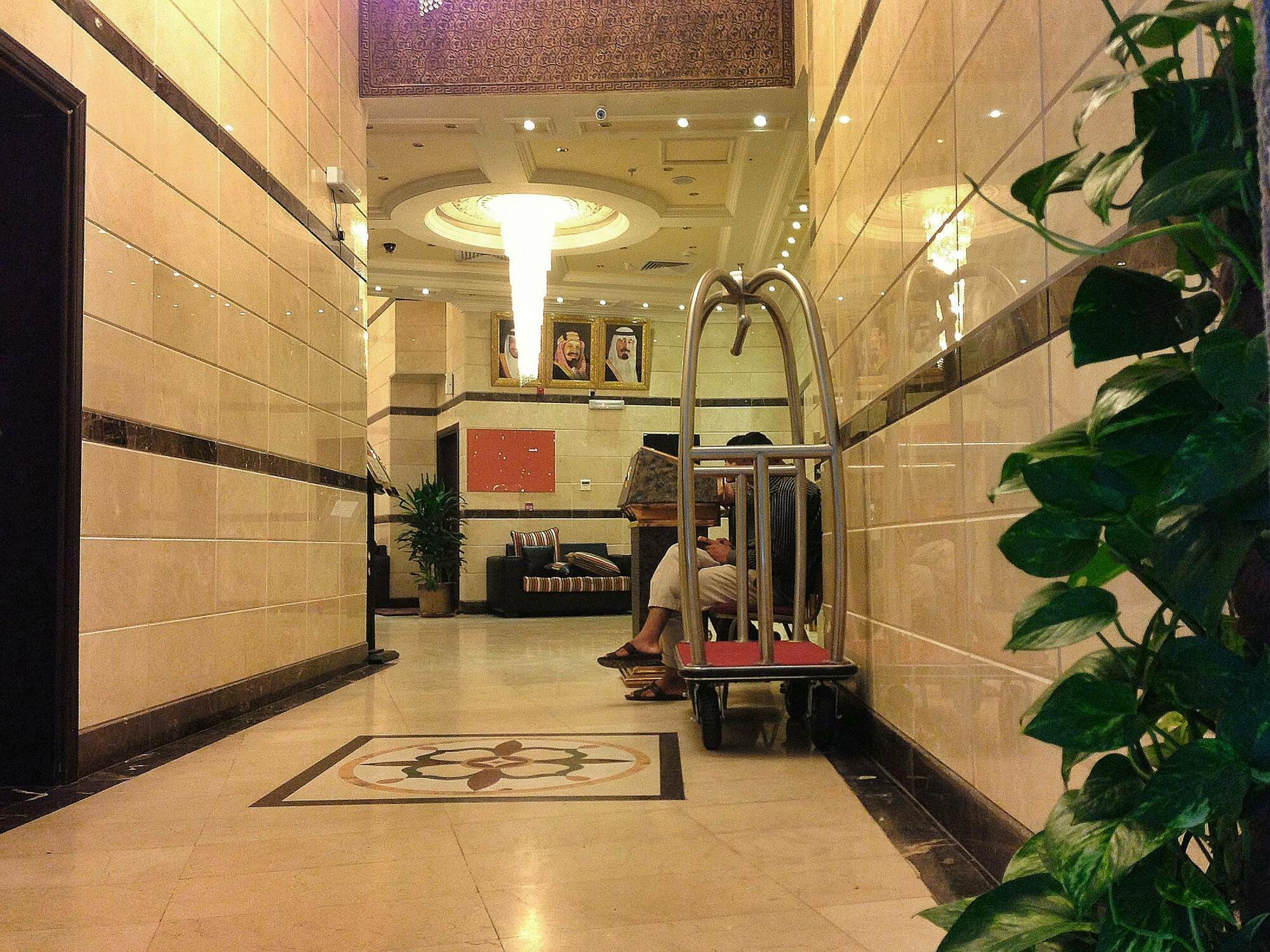 Qasr Al Azizia Hotel Mecca Exterior foto