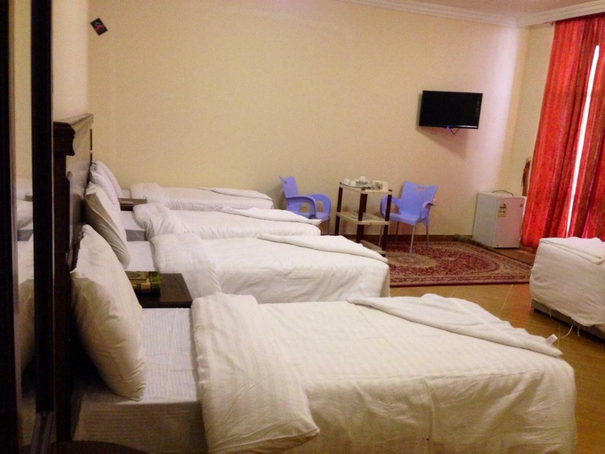 Qasr Al Azizia Hotel Mecca Quarto foto